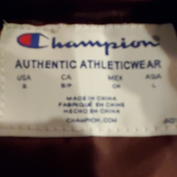 Champion Womens Puffer Vest - Picture 7 of 7